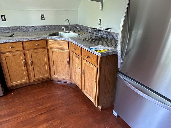 4th image of 38 Greenridge Ave #4