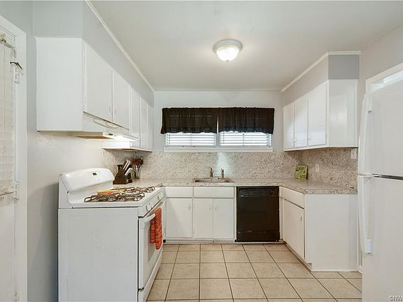 5th image of 843 E River Rd