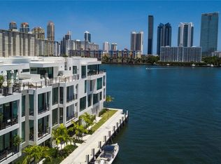4008 NE 167th St #6, North Miami Beach, FL 33160