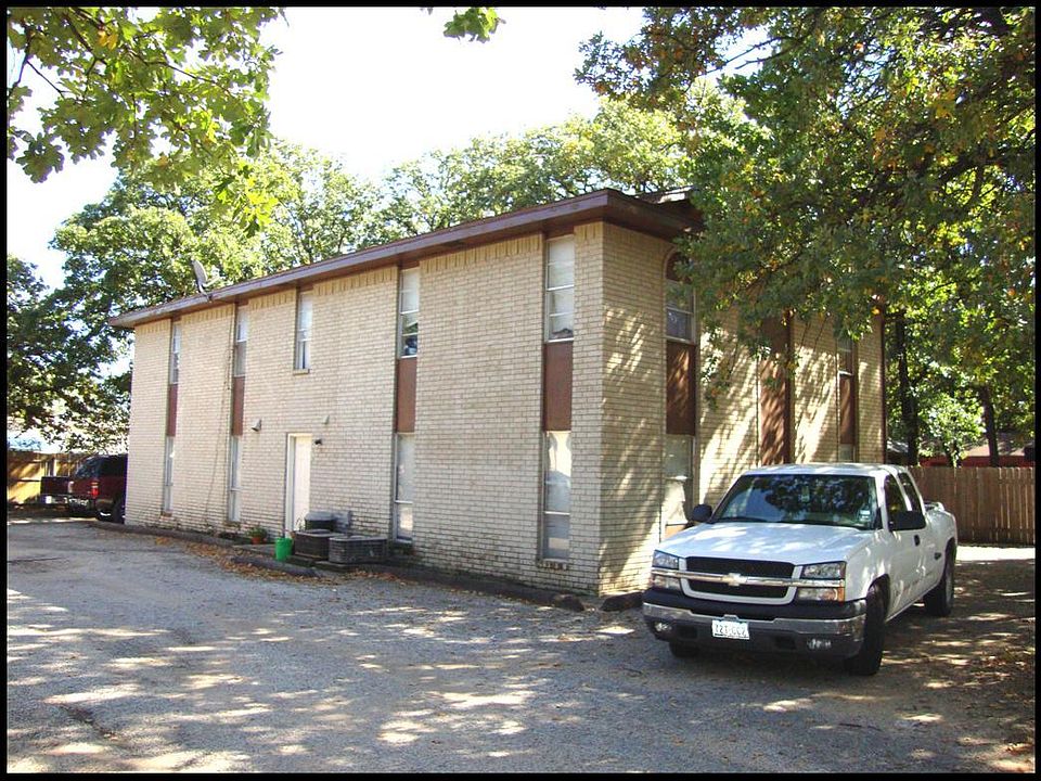1st image of 2203 Landmark Ct APT 1