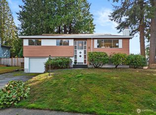 6824 192nd St SW, Lynnwood, WA