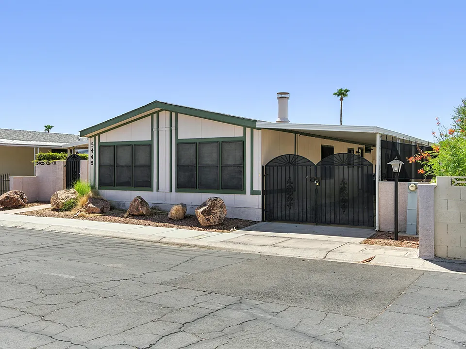 5445 Tres Piedras Rd