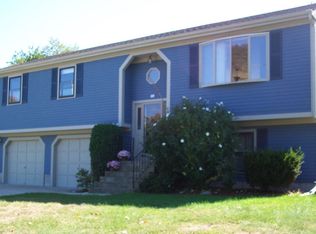 14 Lisa Ln, Bristol, RI 02809