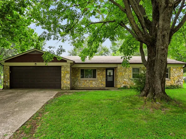 1384 Countryside Ln, Indianapolis, IN 46231