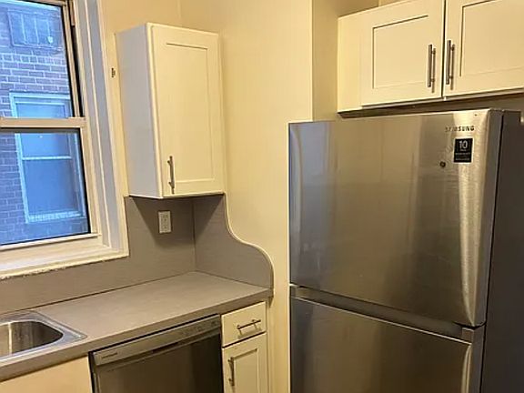 2nd image of 3901 Nostrand Ave #3