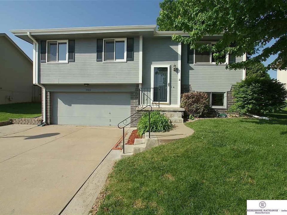 1st image of 15315 Rock Creek Dr