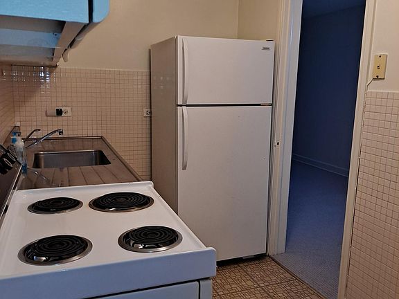 3rd image of 6542 N Richmond St #1