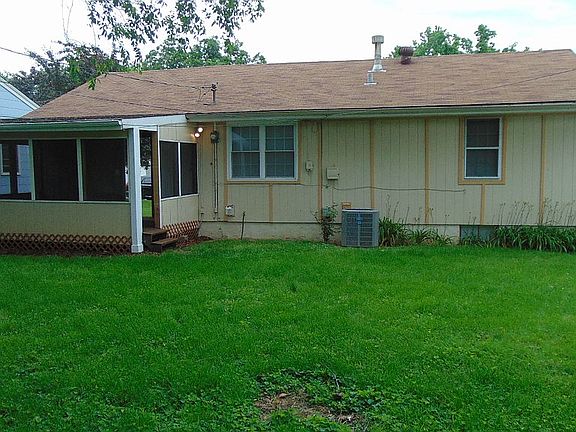 3rd image of 190 Saint Madeleine Ln