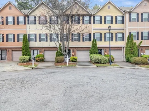 1506 Knights Trl, Stone Mountain, GA 30083