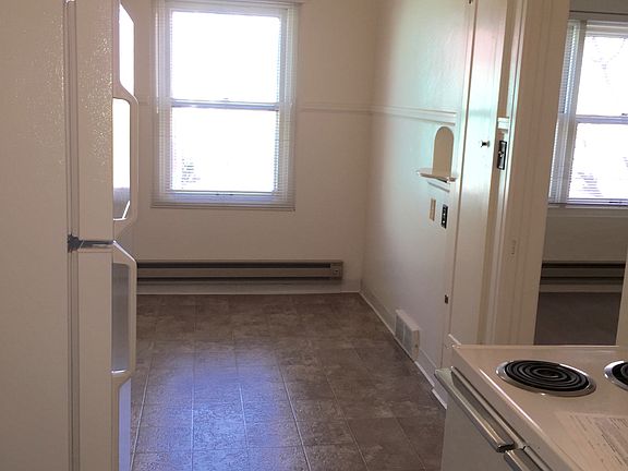 3rd image of 914 N 8th St #102