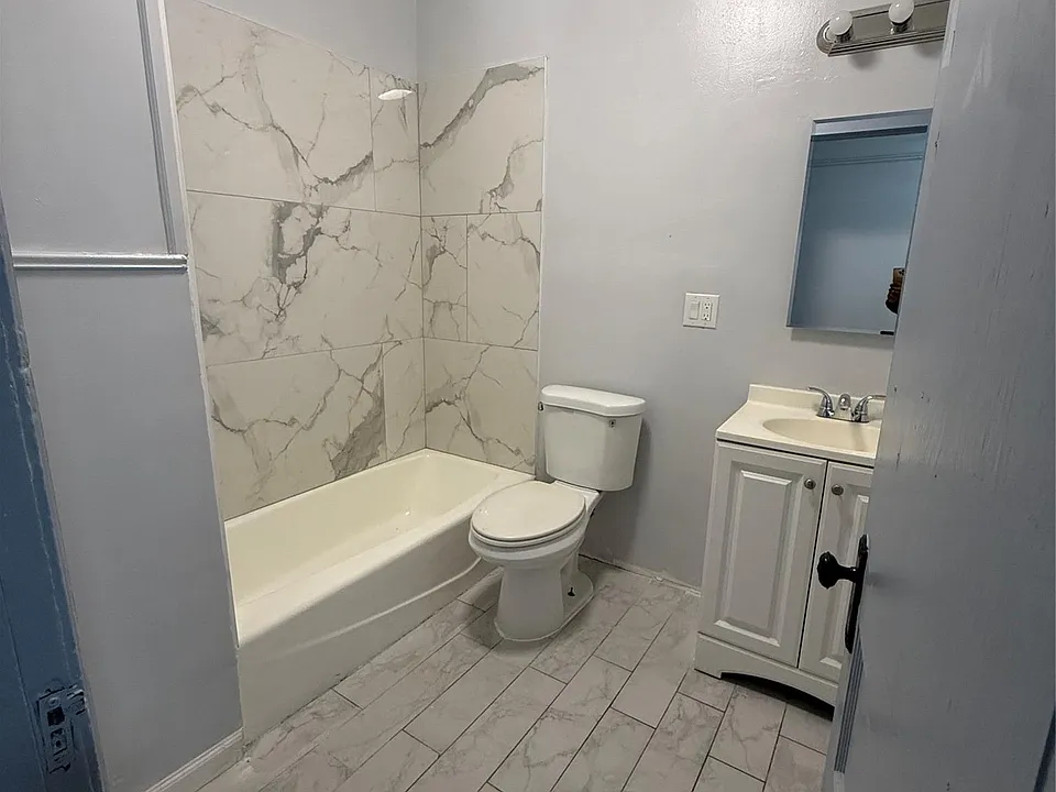 76 S Hamilton St #4