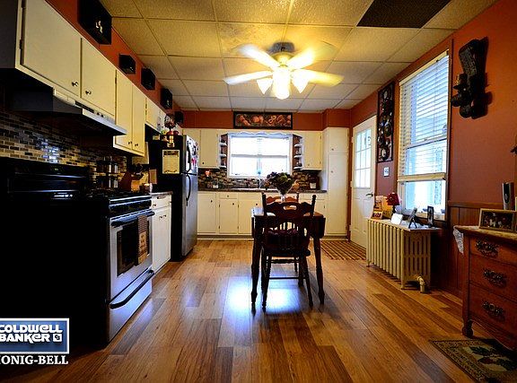 4th image of 415 Lincoln St