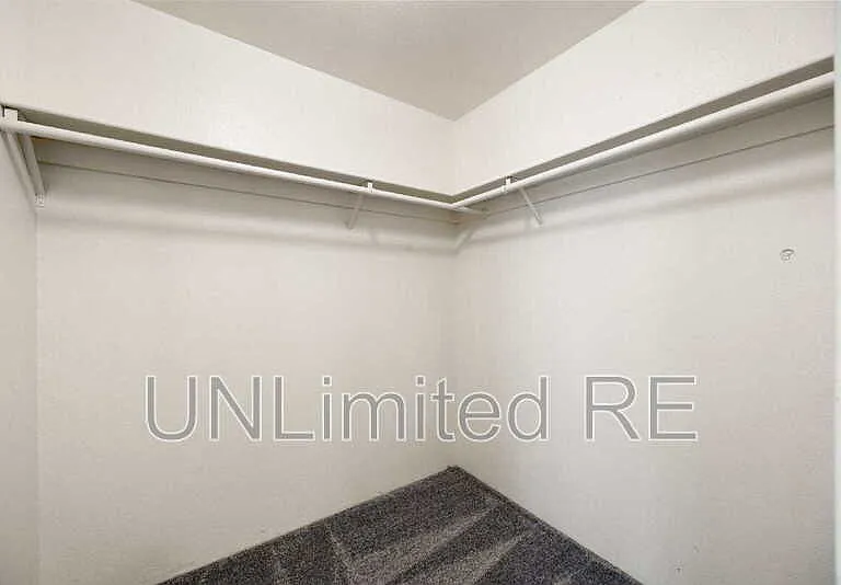 3285 N Hedgewood Dr #B — Photo 22