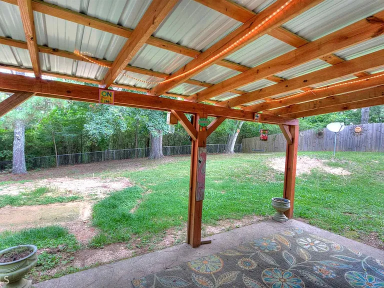 7 Arrowhead Dr SE — Photo 2