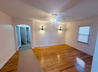 (Undisclosed Address), New Hyde Park, NY 11040