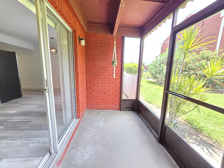 1120 83rd Ave N #A — Photo 11