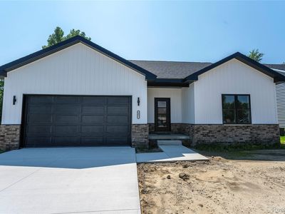1377 Cedarcrest Dr, Carleton, MI, 48117