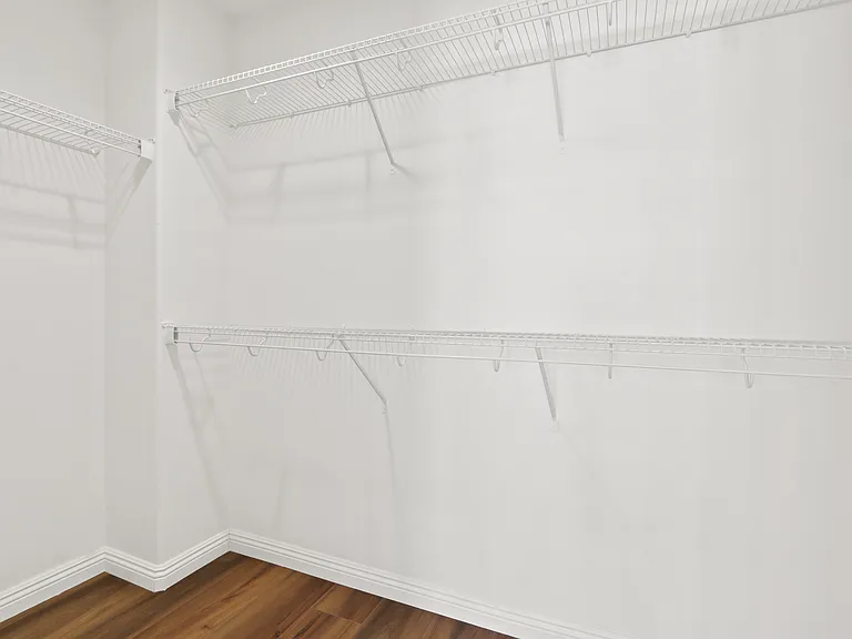 27 Linden Ln #27 — Photo 3