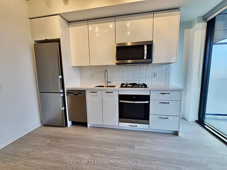 195 McCaul St #1412 — Photo 17