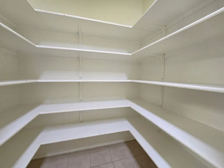 5000 Willamette Ln — Photo 18