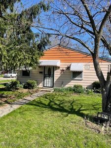 317 Bond St, Elyria, OH, 44035