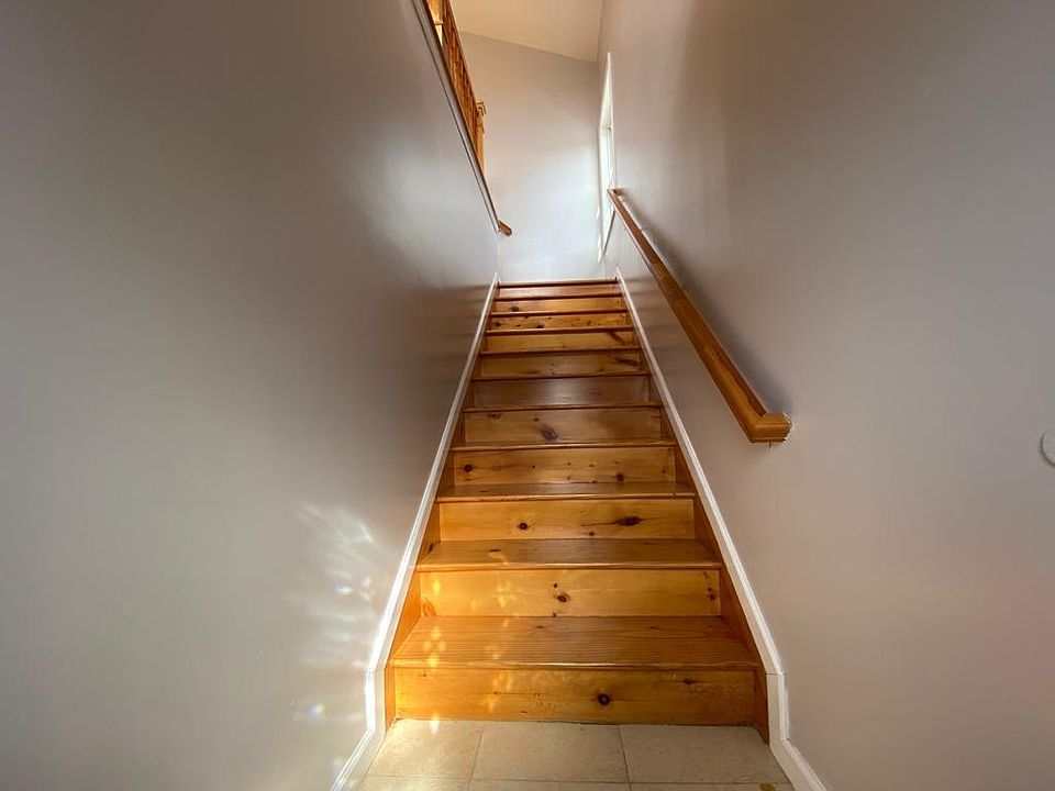 1st image of 13211 154th St Floor 2
