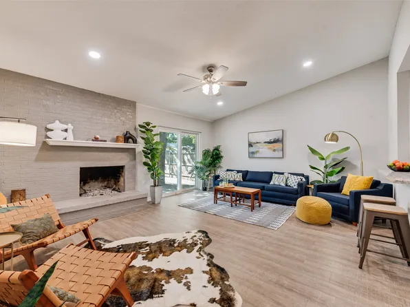 2620 Colleen Dr, Arlington, TX 76016