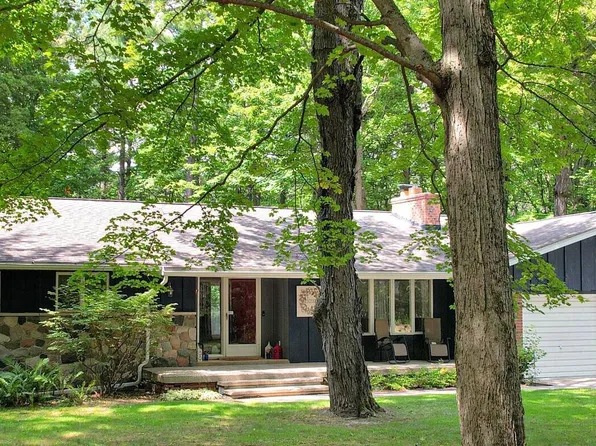 1846 Gunner Ln, Gaylord, MI 49735