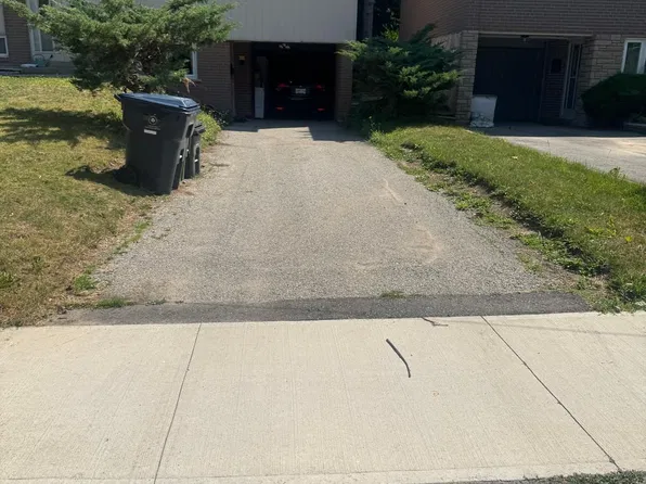 78 Willesden Rd, Toronto, ON M2H 1V7