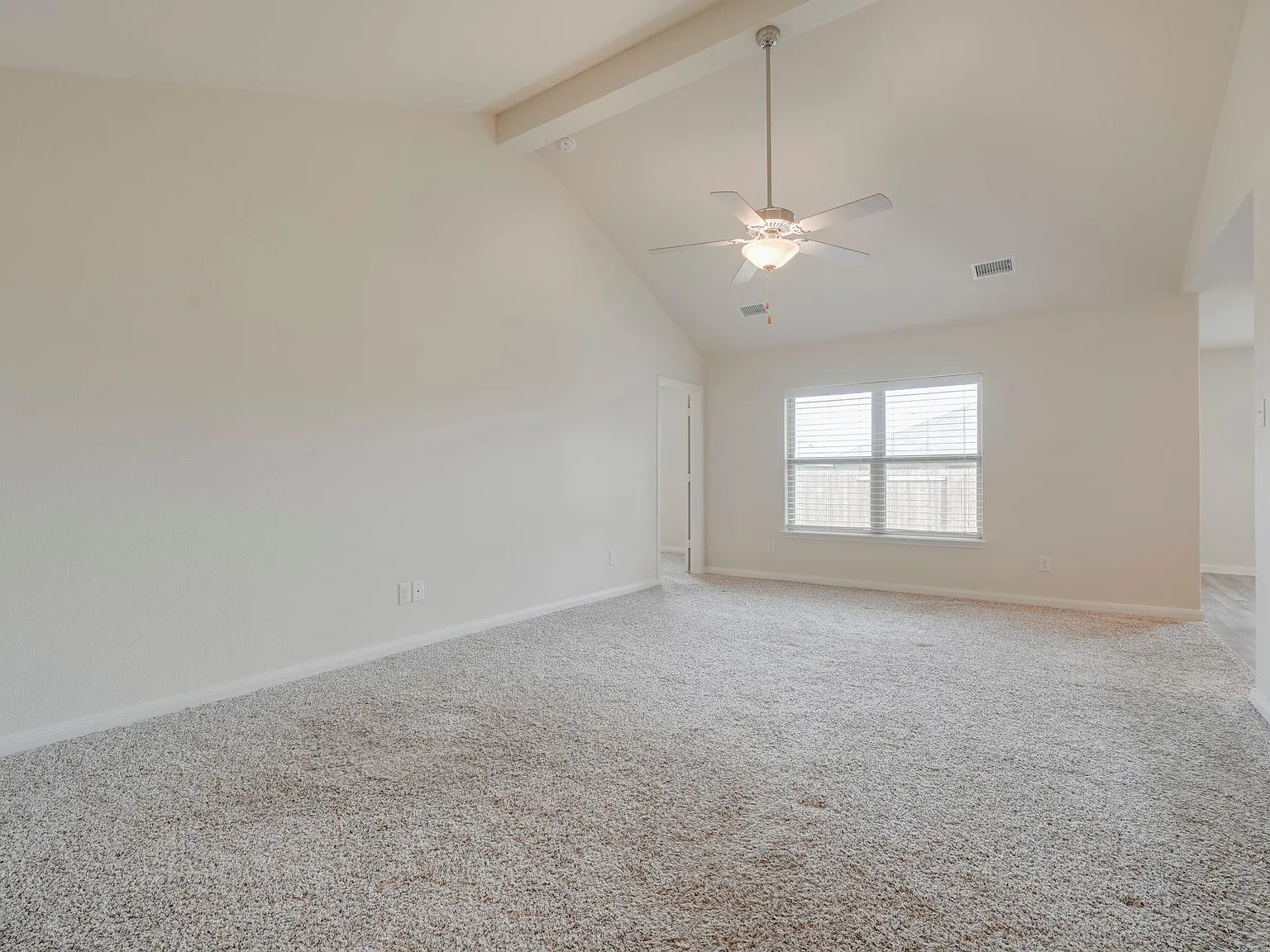 4 bed, 1614 sqft, $1,995 — Photo 4
