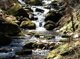 745 Carlton Rd, Tobyhanna, PA 18466