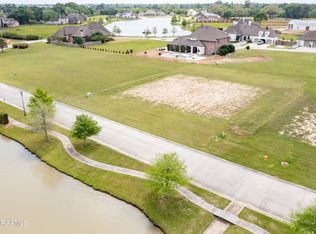 210 Hammer Lake Run, Broussard, LA 70518
