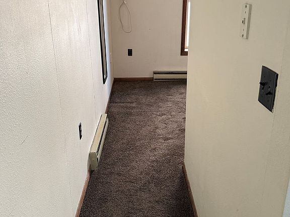 3rd image of 55 N Oak St #8