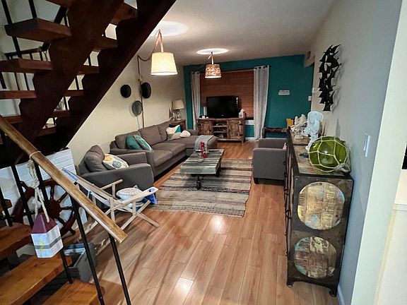 3rd image of 24460 N Park Blvd