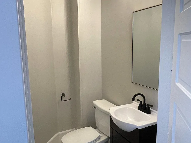 207 Chandler Ave — Photo 8