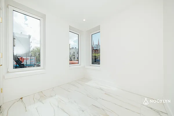 Rented by Nooklyn NYC LLC | media 6
