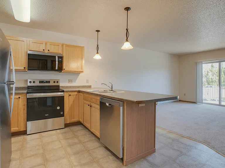 315 Main Ave — Photo 3