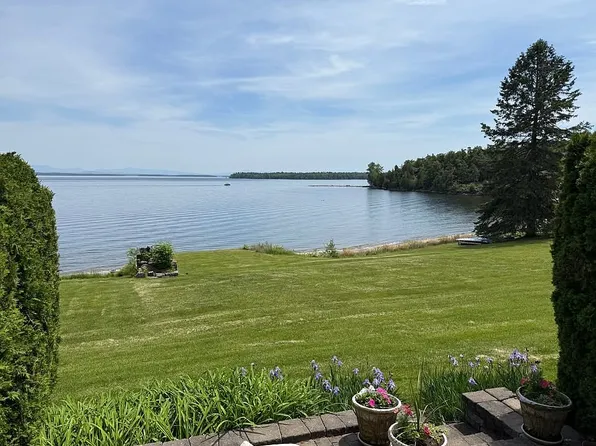 119 Wood Cliff Dr, Plattsburgh, NY 12901
