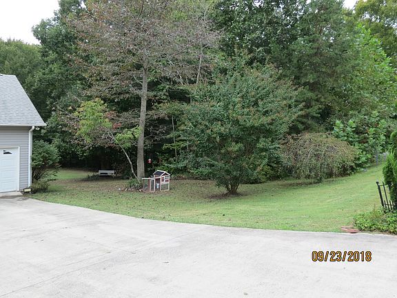 2nd image of 153 Landsdowne Dr