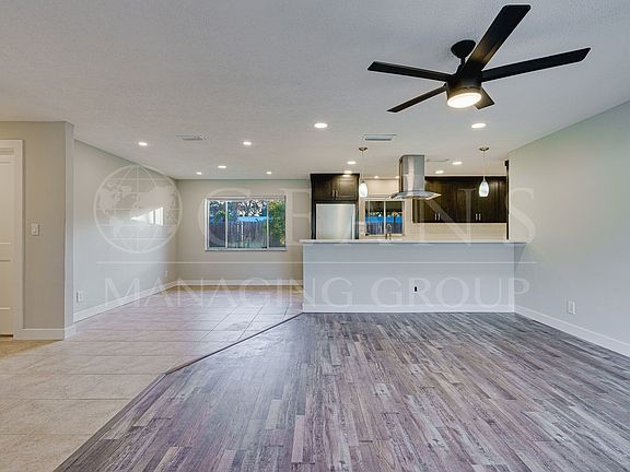 3rd image of 206 N Brighton Dr