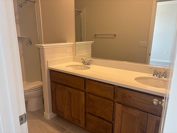 4th image of 3910 Prairie Blues Ct