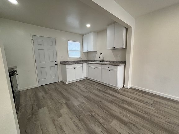 2nd image of 11736 175th St #11736