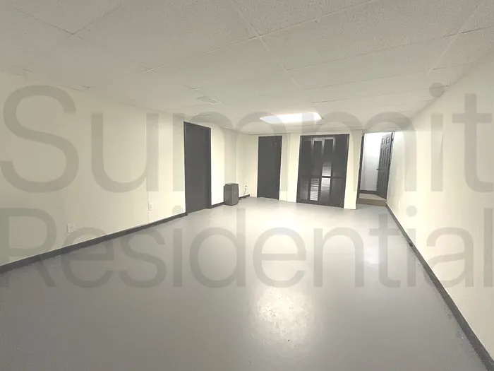 512 Raven Springs Trl — Photo 23