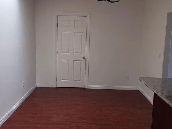 4th image of 411 N Moore Ave