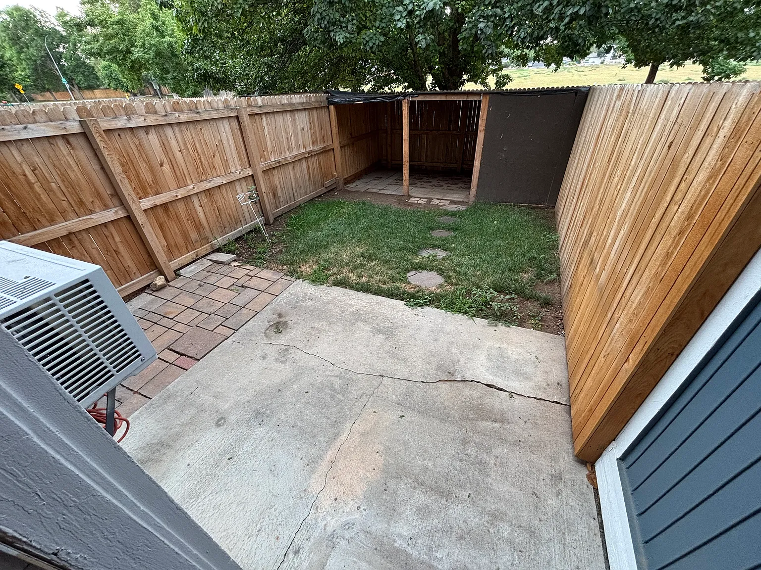 2 bed, 1.5 bath, 1000 sqft, $850 — Photo 2