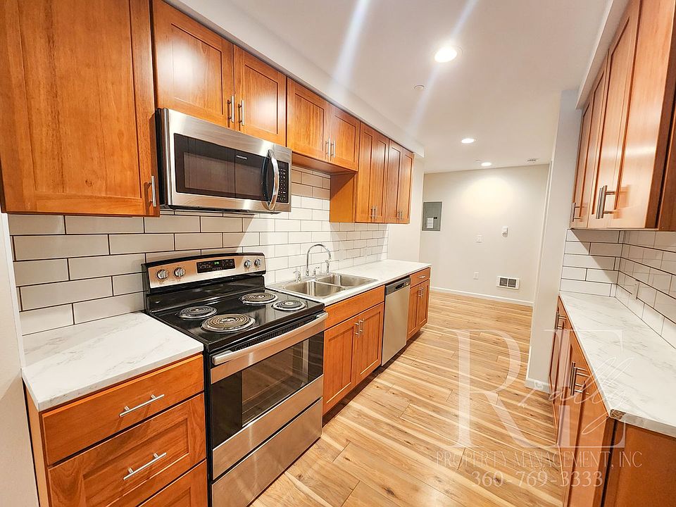 1st image of 1172 Arnold Ave E Unit 1