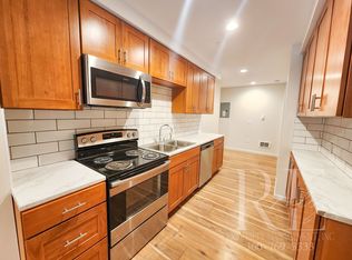 1172 Arnold Ave E UNIT 1, Pt Orchard, WA 98366