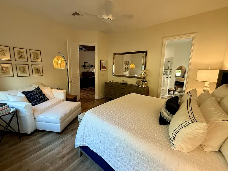 2025 Bridgepointe Cir #118 — Photo 9