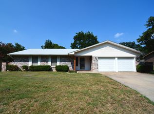 1013 Mockingbird St, Stephenville, TX 76401