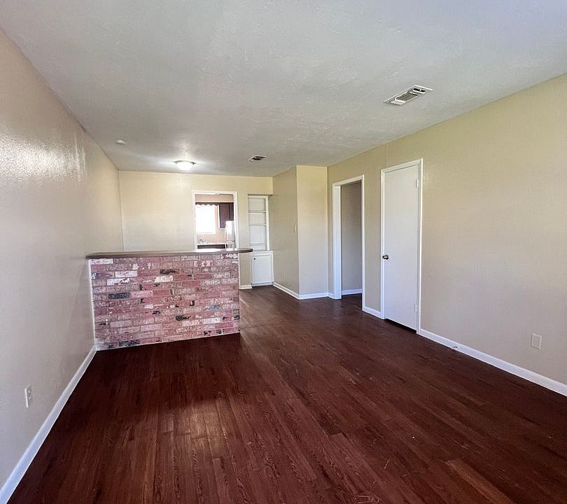 Lamplighter Apartments 1235 11th St Hempstead TX Zillow